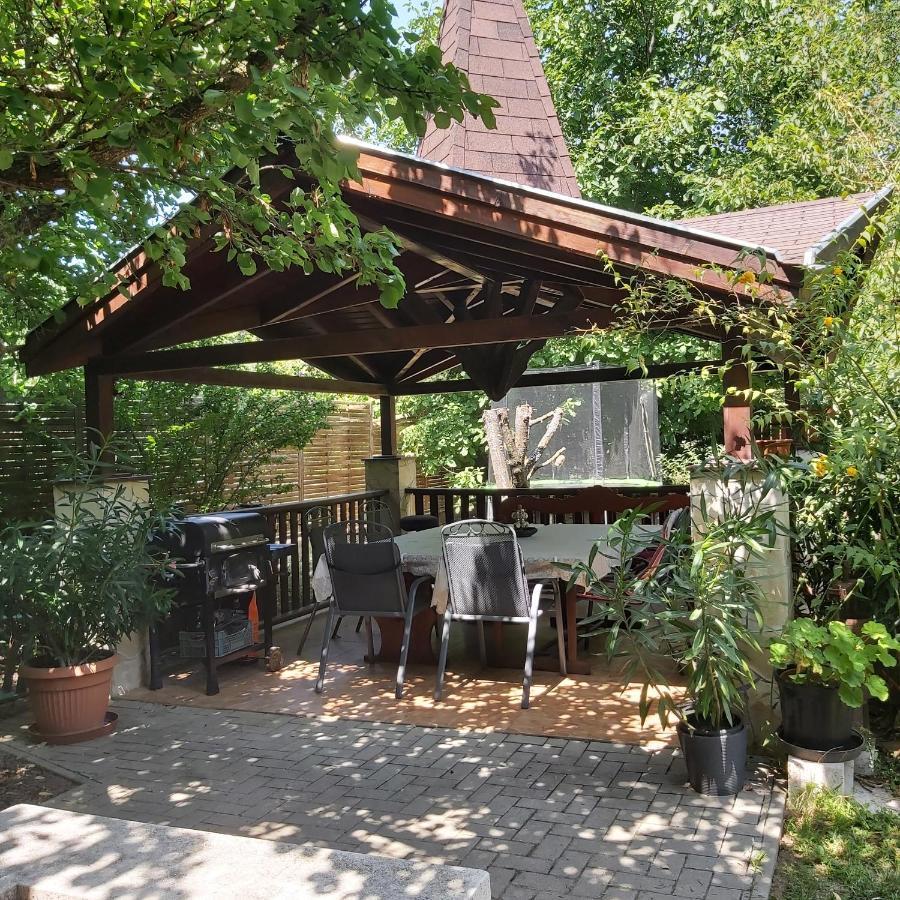 Melinda Nyaralohaz Apartment Балатонкенесе Екстериор снимка