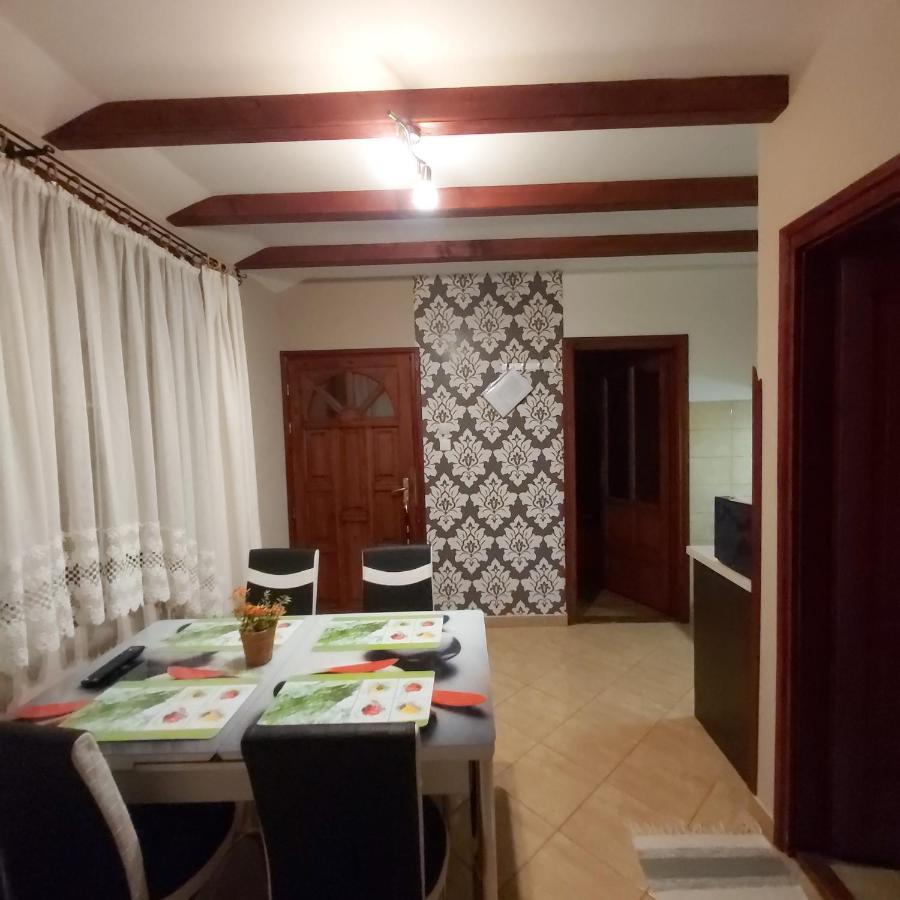 Melinda Nyaralohaz Apartment Балатонкенесе Екстериор снимка