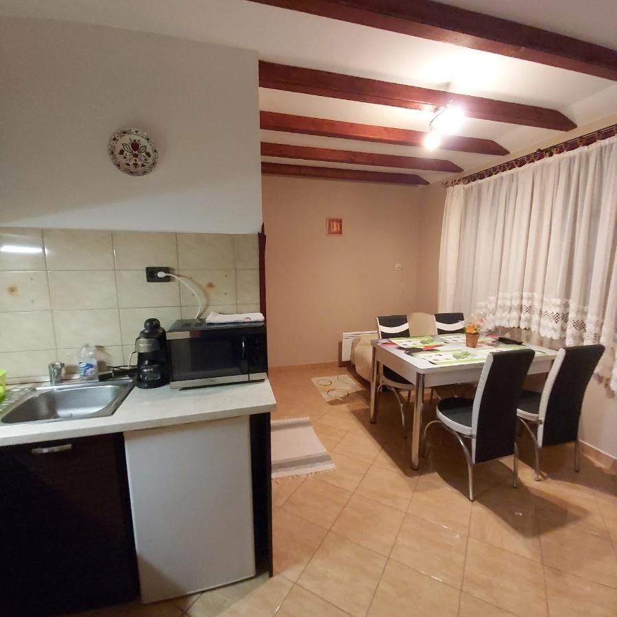 Melinda Nyaralohaz Apartment Балатонкенесе Екстериор снимка