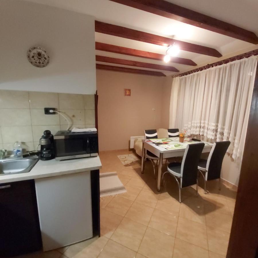 Melinda Nyaralohaz Apartment Балатонкенесе Екстериор снимка